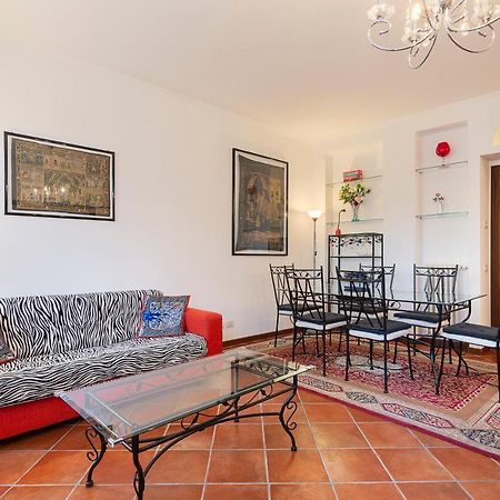 Dolfin - Nel Centro Di Stresa - By Impero House Apartment Luaran gambar