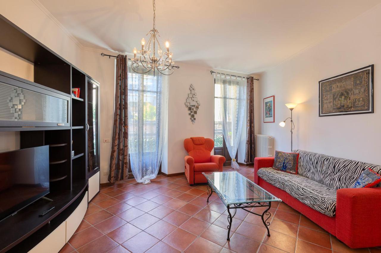 Dolfin - Nel Centro Di Stresa - By Impero House Apartment Luaran gambar