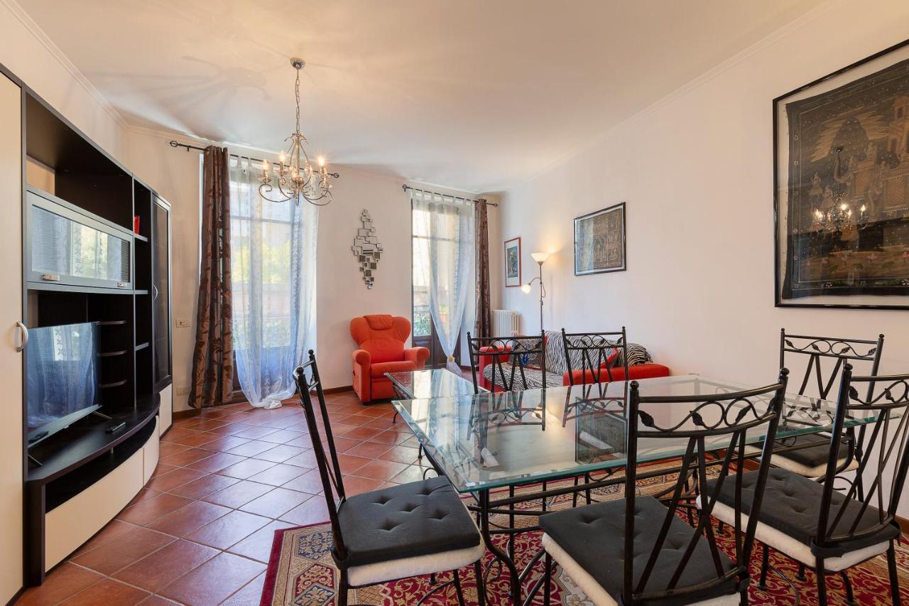 Dolfin - Nel Centro Di Stresa - By Impero House Apartment Luaran gambar